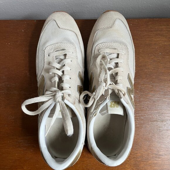 New Balance x J Crew 520 Gold and Cream Sneakers, Size 10 - Picture 4 of 7